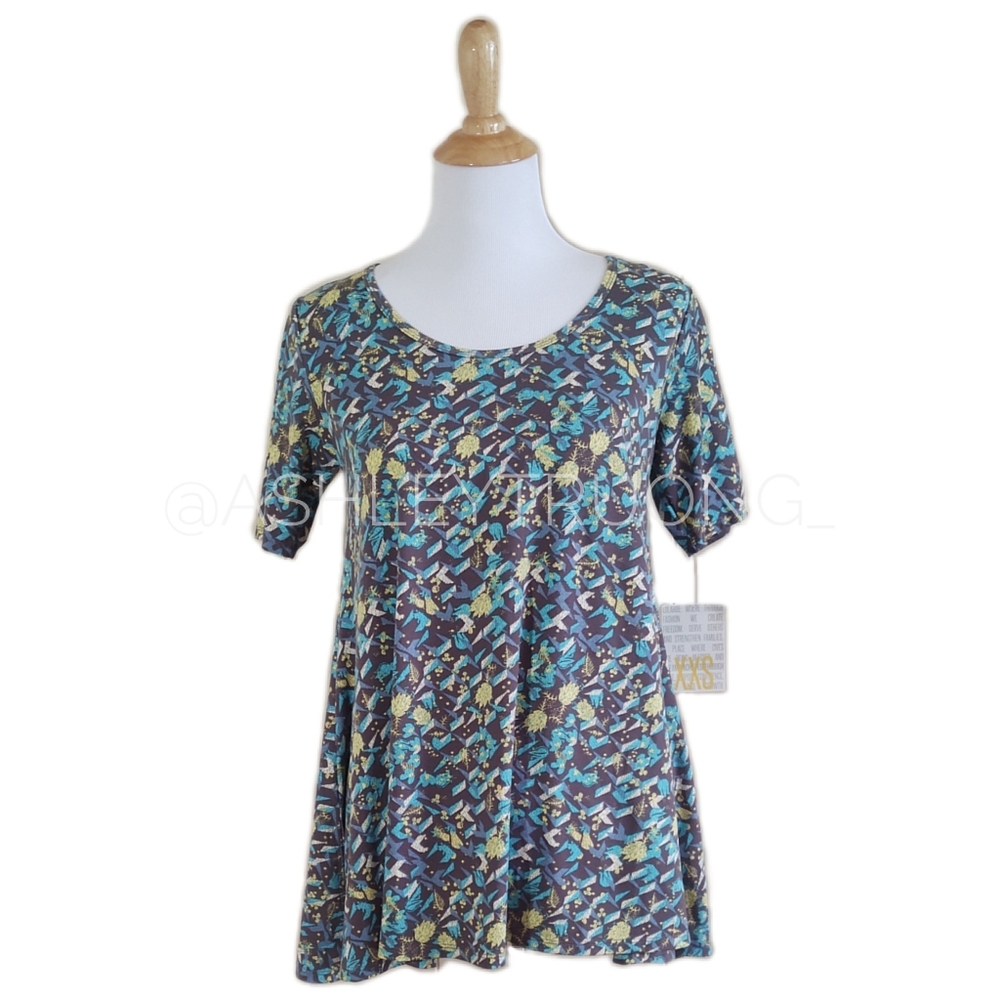🎯 3 for $20 - NWT LulaRoe Perfect T - XXS